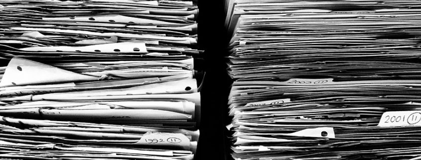 A pile of files with data management informations